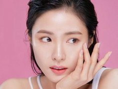 用错卸妆品更伤脸！水、膏、乳、油怎么选？优缺点一次告诉你