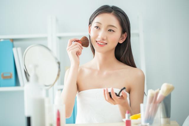 过期化妆品别扔掉，它们还有这些小用途，来了解了解吧